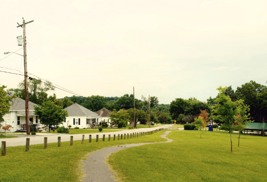 Mascot, Tennessee community supported by local dumpster rental and trash collection services